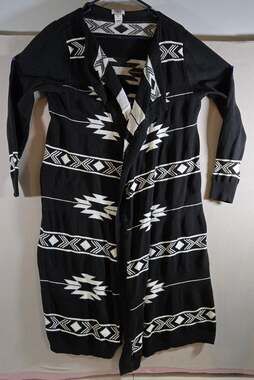Monroe & Main Womens XL Black White Aztec Geometric Print Long Cardigan